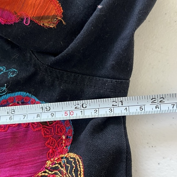 LAURA ASHLEY Black Denim Floral Embroidered Colorful Sz M Artsy Boho Art Teacher - Picture 7 of 8